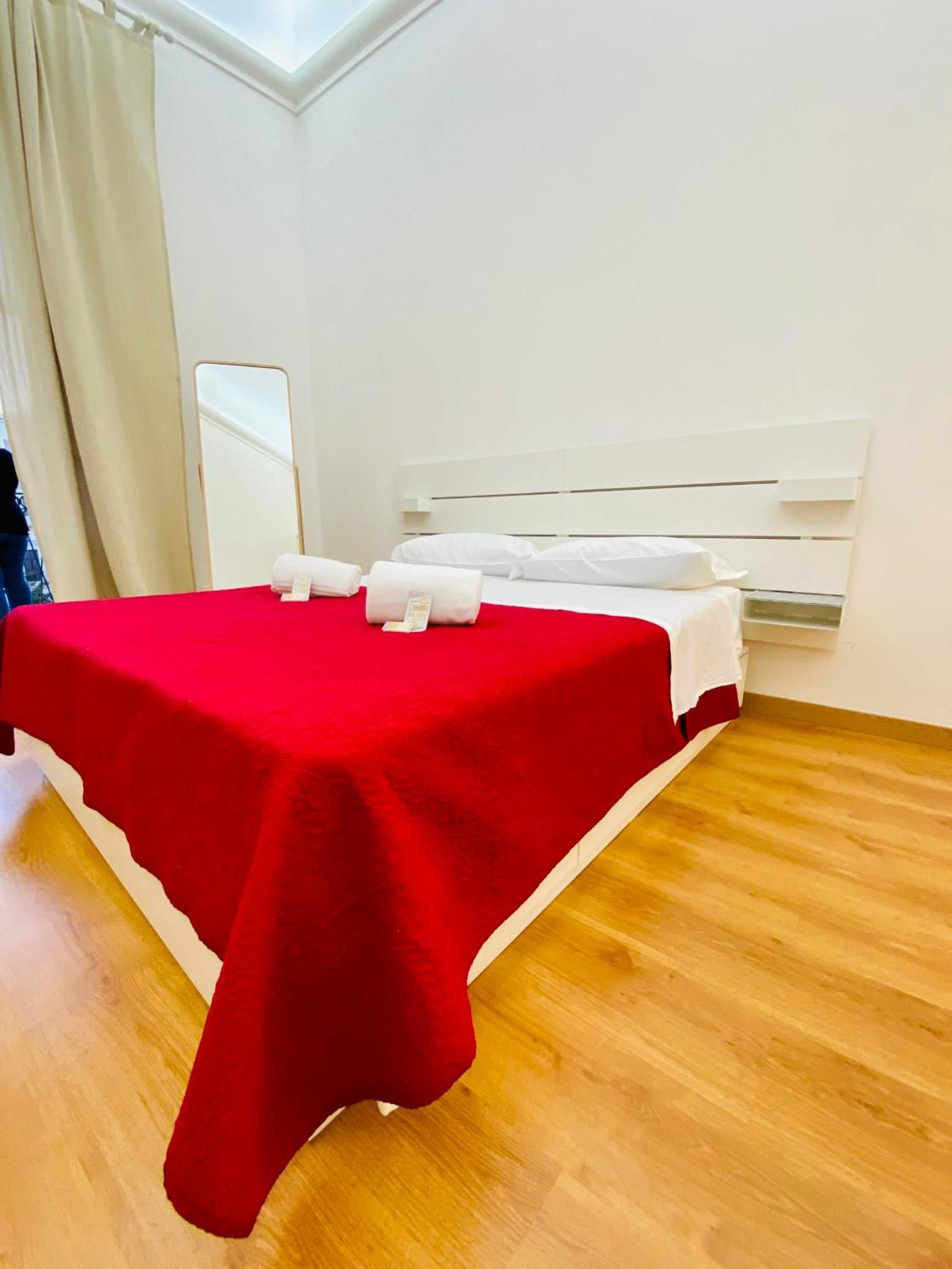 Appartamento Amica Taranto In Piazza Esterno foto